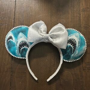 Jaws Mouse Ears with Silver Bow